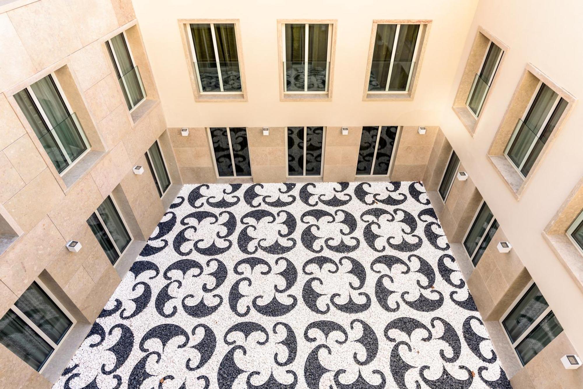 Aurea Museum By Eurostars Hotel Company Lisbon Exterior photo The floor of the main atrium